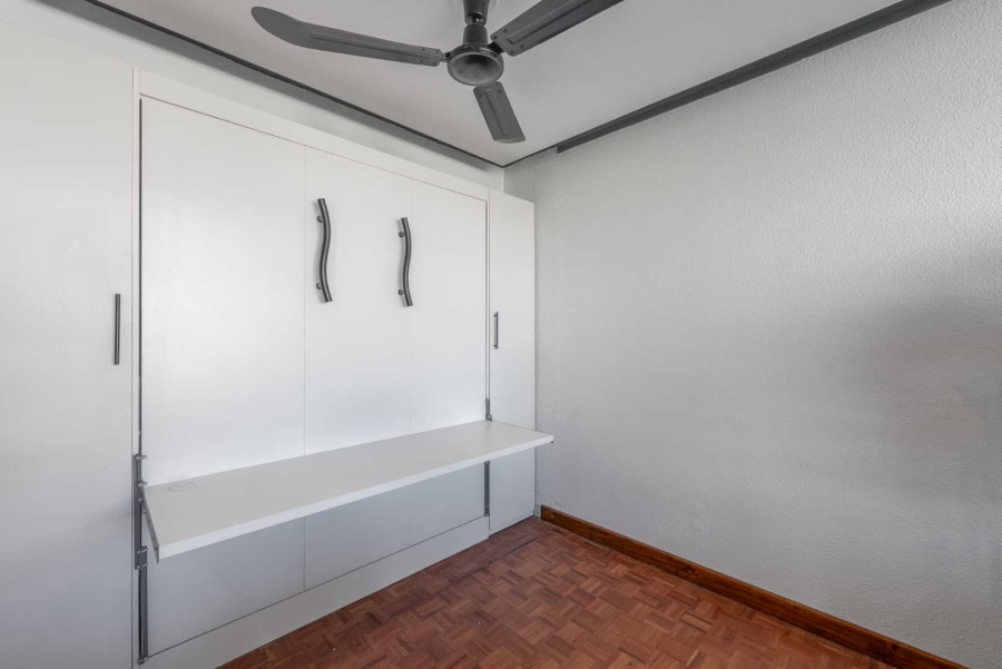 1 Bedroom Property for Sale in Sea Point Western Cape